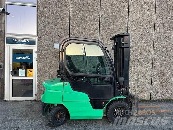Mitsubishi FD25N Diesel Forklifts