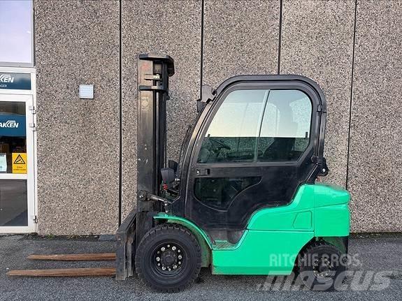 Mitsubishi FD25N Diesel Forklifts