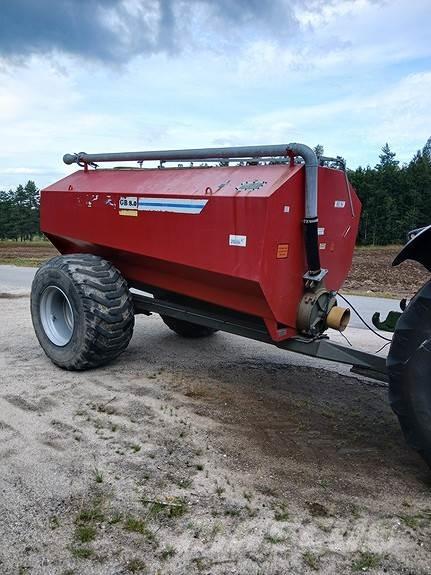 Moi GB-8 Mineral spreaders