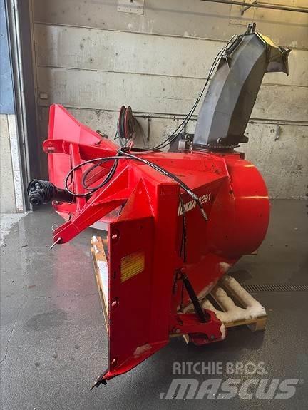 Nokka LV3291 Snow Blowers