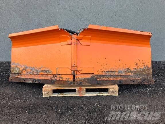 Pronar PUV-3000 Snow Blades And Plows