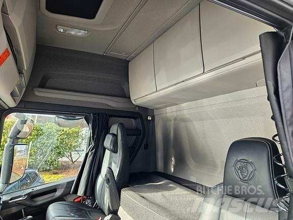 Scania R560 A6x2NB Conventional Trucks / Tractor Trucks