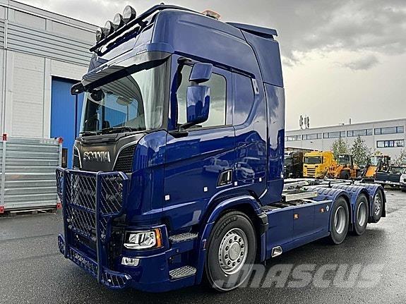 Scania R590 8X4*4 Demountable Trucks