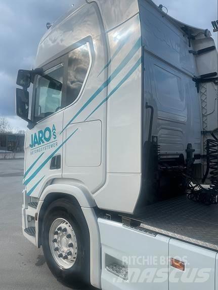 Scania R650 6X4 Conventional Trucks / Tractor Trucks
