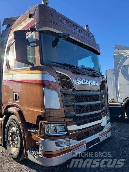 Scania R650B6X2NB Box trucks