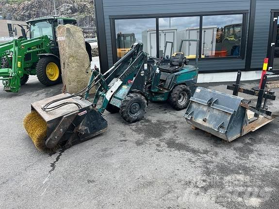 Schäffer 222s Skid Steer Loaders