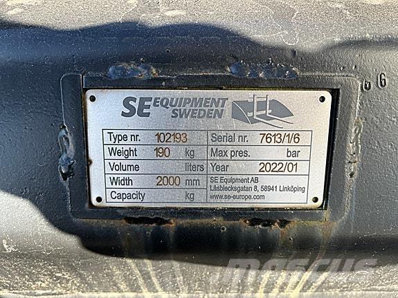  SE Universal Farm Equipment - Others