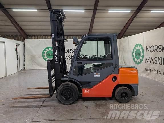 Toyota 52-8FDJF35 Diesel Forklifts