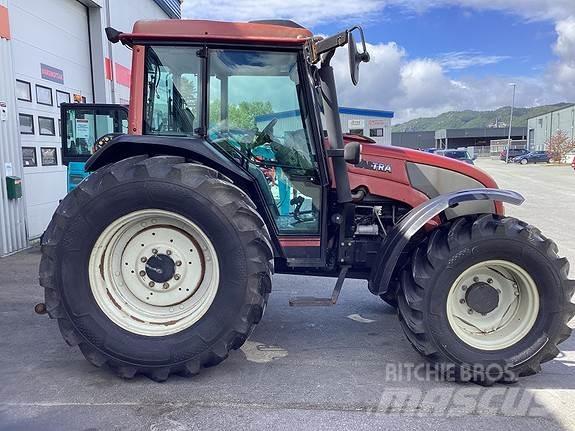 Valtra A 95-4 Tractors