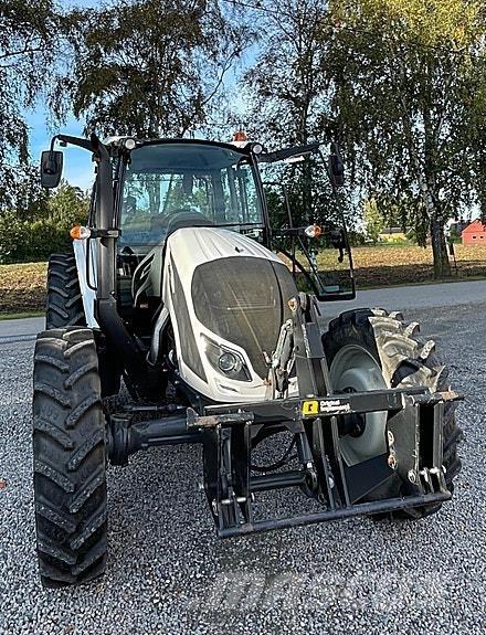 Valtra A114 Tractors