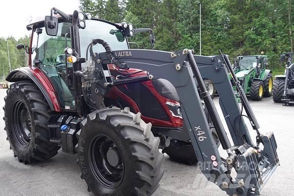 Valtra A115 H4 Tractors