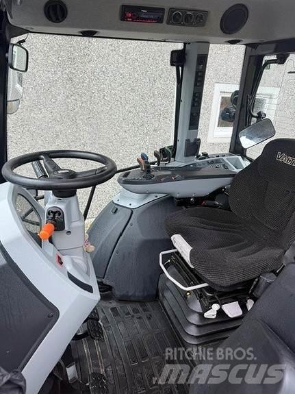Valtra G 135 A Tractors