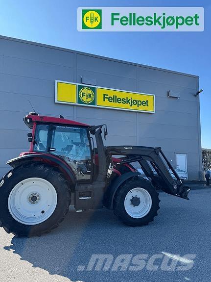 Valtra G125 Tractors