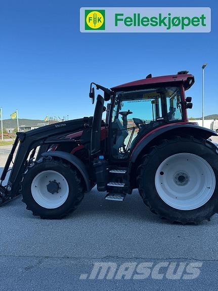 Valtra G125 Tractors