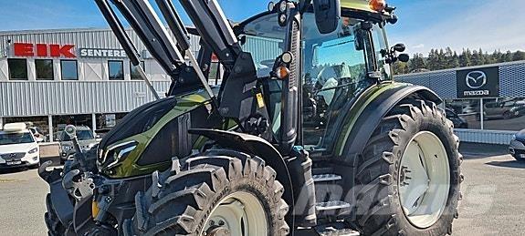 Valtra G135V Tractors