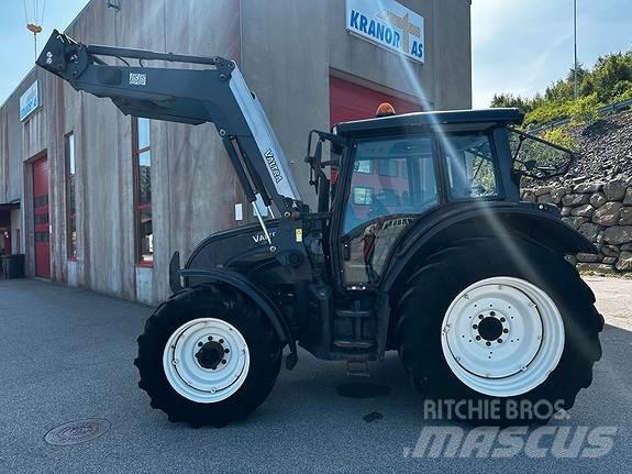Valtra N 121 Tractors
