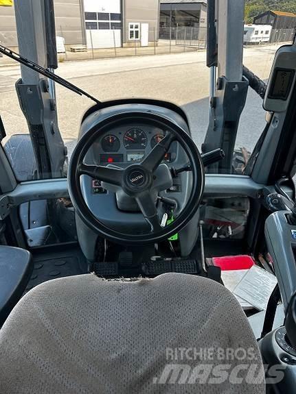 Valtra N 121 Tractors