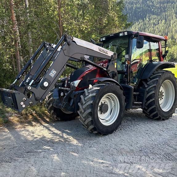 Valtra N103 Tractors