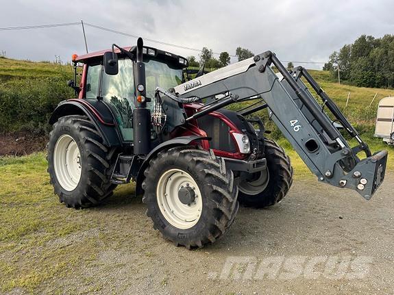 Valtra N113H3 Tractors