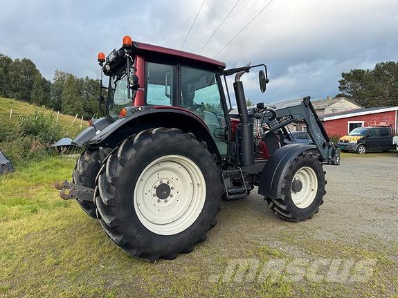 Valtra N113H3 Tractors
