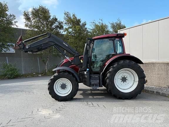 Valtra N114 Tractors