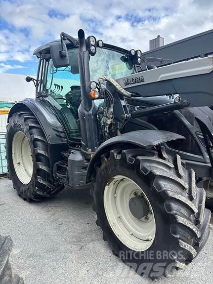 Valtra N134 Active Tractors