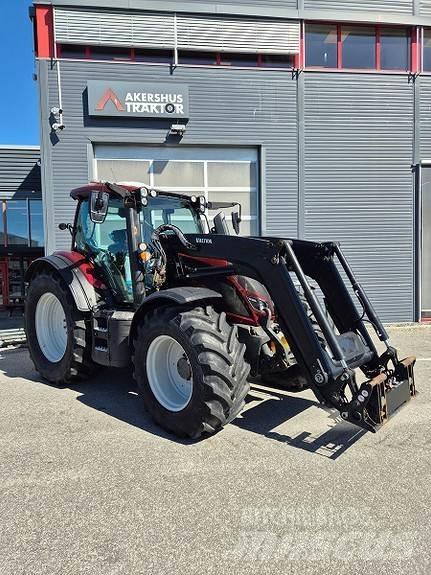 Valtra N174 Tractors