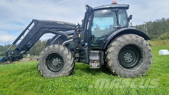 Valtra N174 Tractors