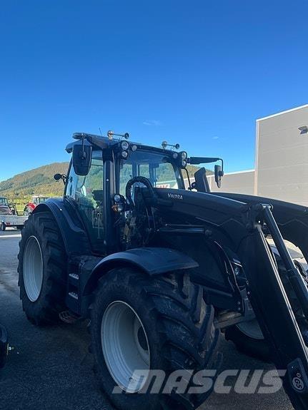 Valtra N174D Tractors