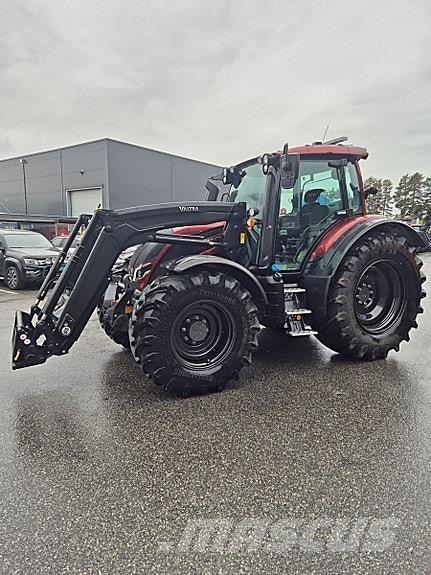 Valtra N175 Tractors