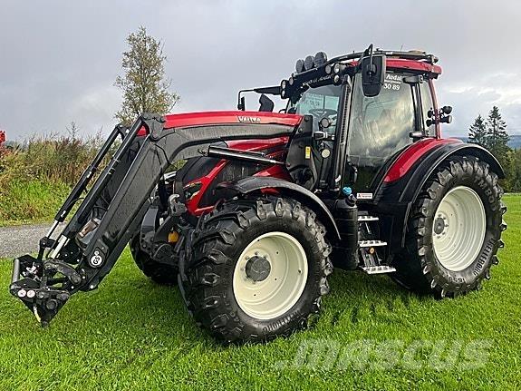 Valtra N175 Tractors