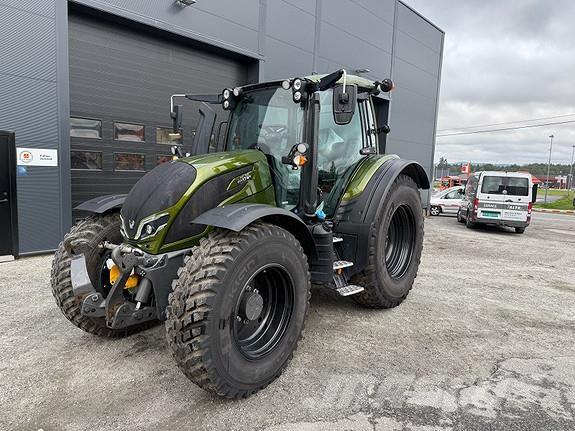 Valtra N175D Tractors