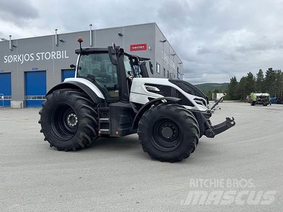 Valtra Q305 Tractors
