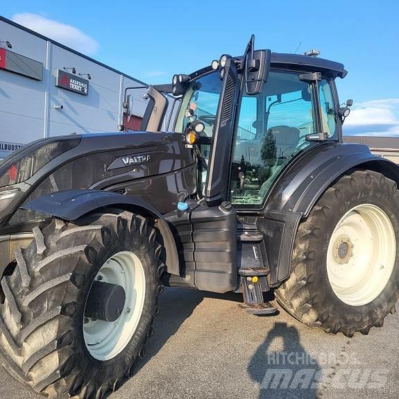 Valtra T 254 Tractors