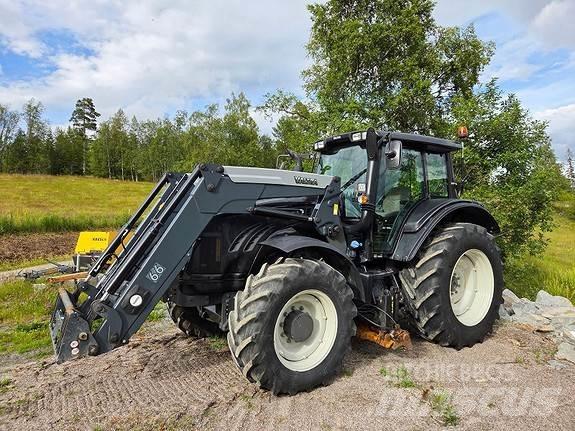 Valtra T193H Tractors