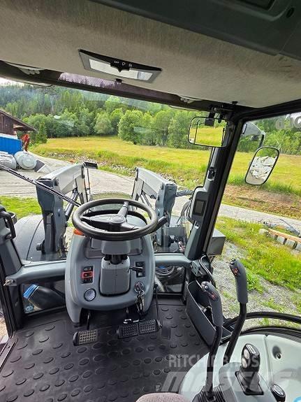 Valtra T193H Tractors