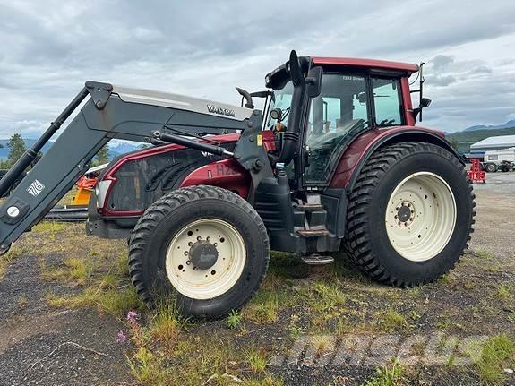 Valtra T203 Tractors