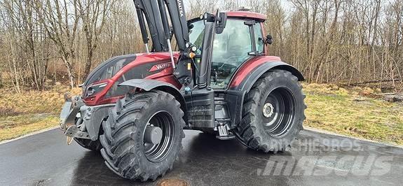 Valtra T234D ST Tractors