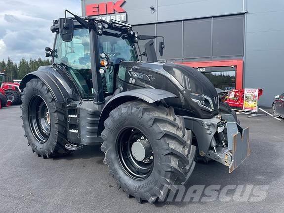 Valtra T235 Tractors