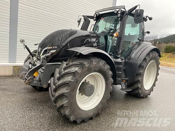 Valtra T235D Tractors