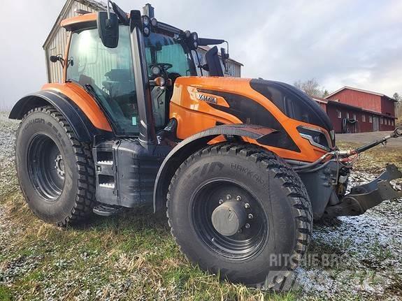 Valtra T255 Tractors