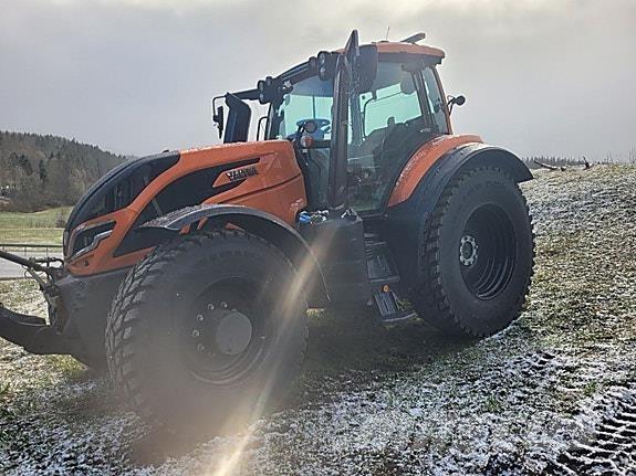 Valtra T255 Tractors