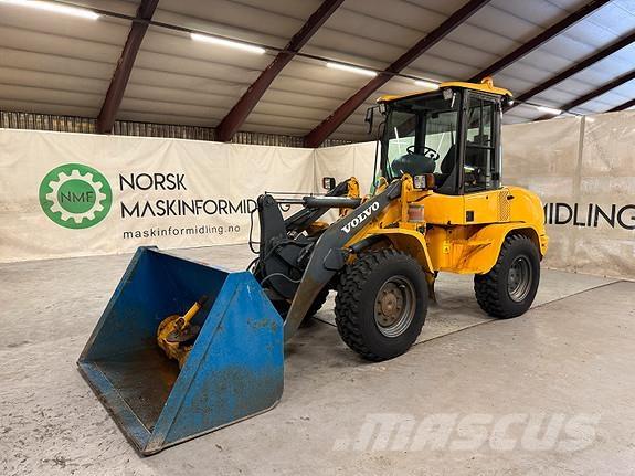 Volvo L30B Wheel Loaders