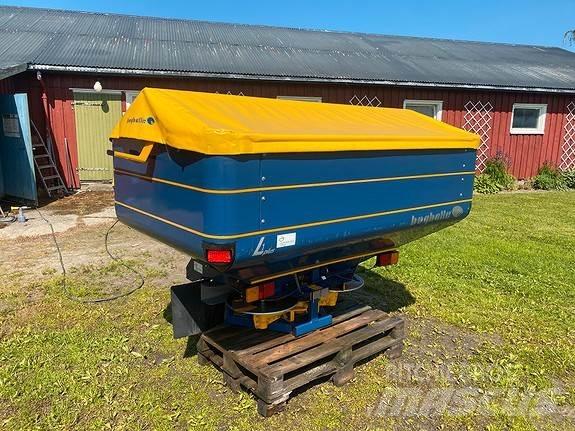   Manure spreaders
