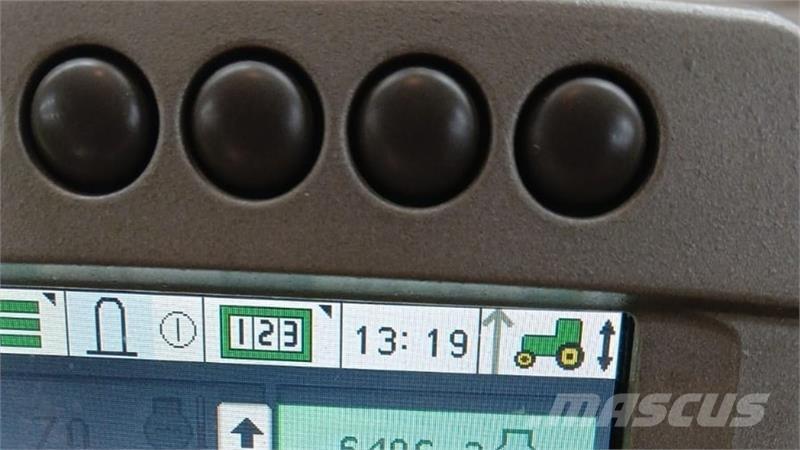 John Deere 7530 Tractors