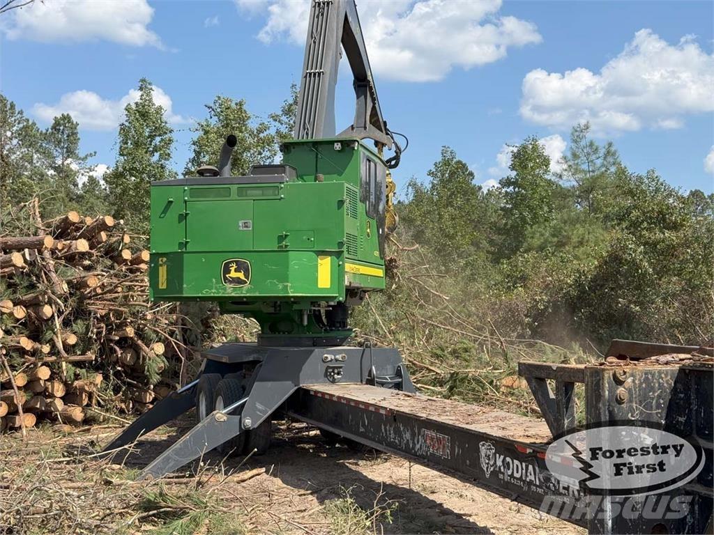 John Deere 437E Knuckleboom loaders