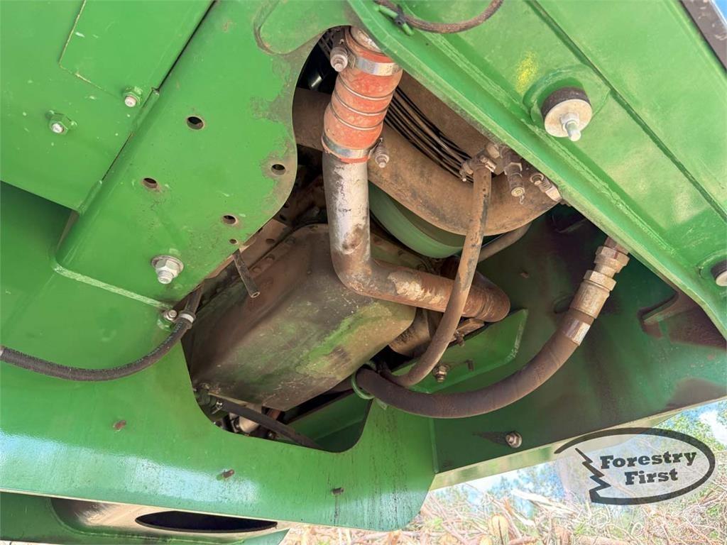John Deere 437E Knuckleboom loaders