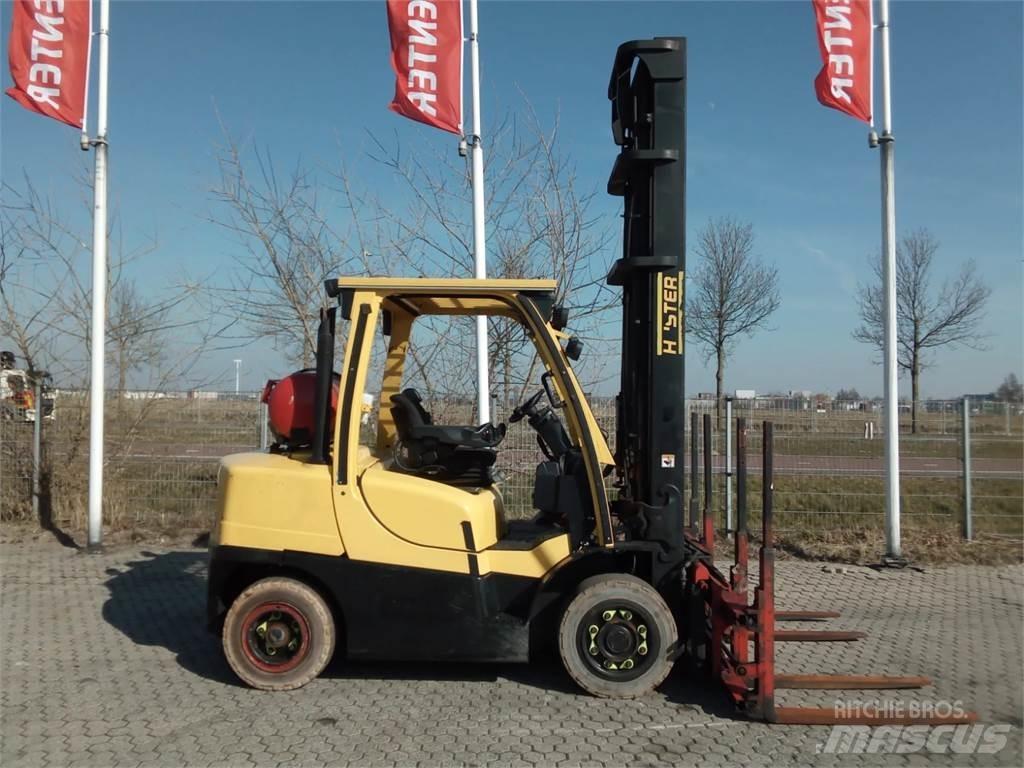 Hyster H4.0FT5 LPG trucks