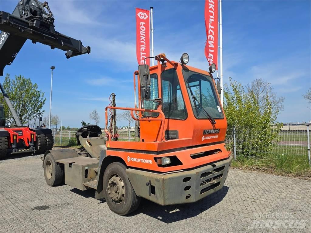 Terberg YT182 Shunt Trucks