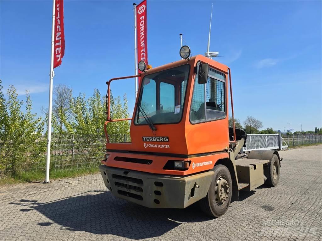 Terberg YT182 Shunt Trucks